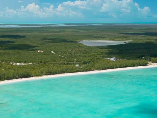 MIDDLE CAICOS UNDEVELOPED LAND